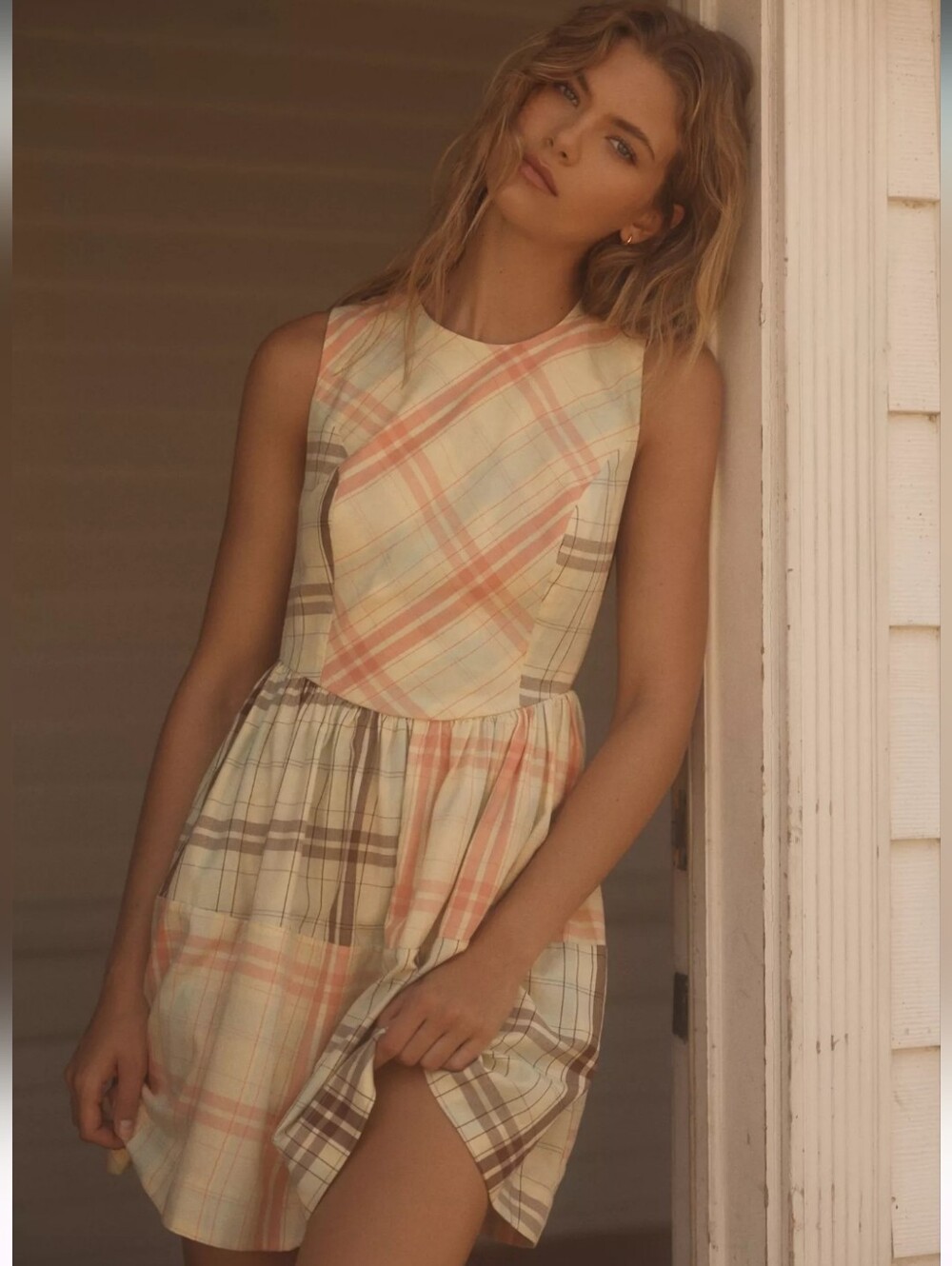 LYREBIRD SLEEVELESS PLAID BACK PEEK MINI DRESS WOMENS SIZE MEDIUM